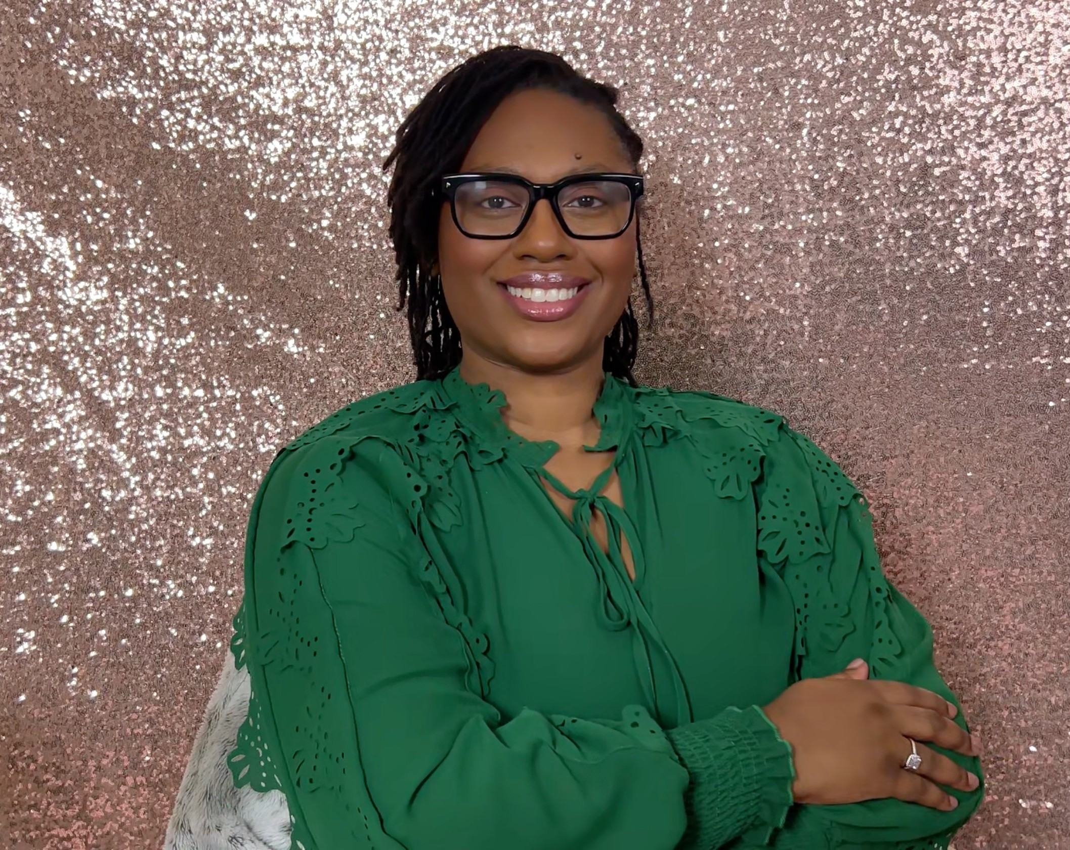 Shae - Founder of ESSENTFLOW™